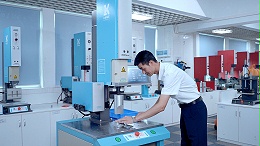 超聲波焊接機(jī)在尼龍濾網(wǎng)焊接中的應(yīng)用、難點(diǎn)及解決策略